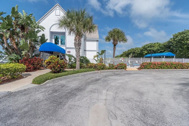 Building Photo - 516 Beach Park Ln