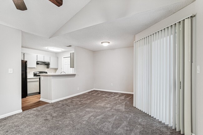 Building Photo - Wellington Farms