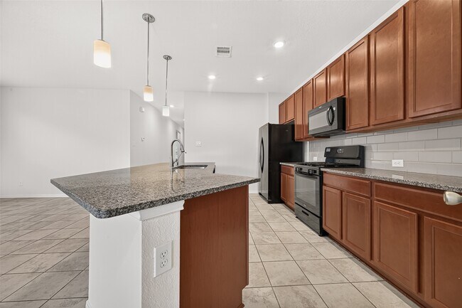 Building Photo - 20902 Cullen Ranch Rd