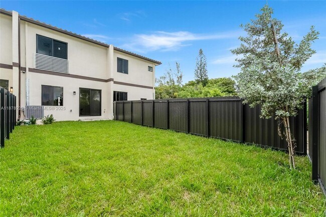 Building Photo - 1962 NW 107th St