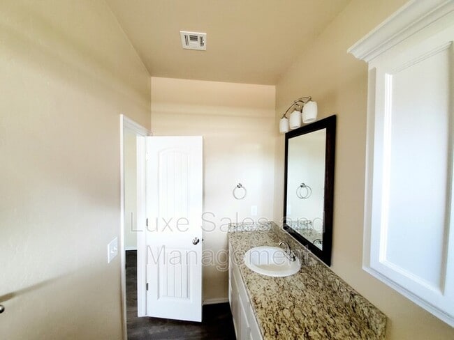 Building Photo - 11211 NW 114th St