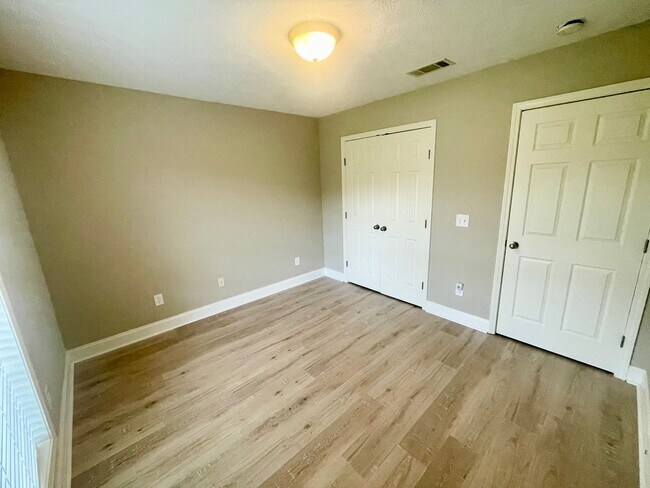 Building Photo - 3 bed 2 bath for rent in Ridgeland!