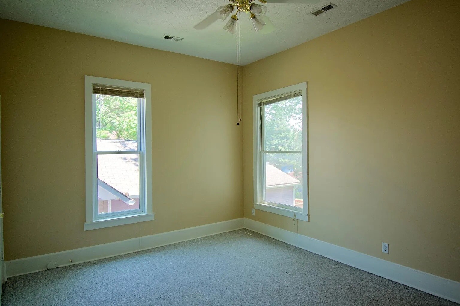 Bedroom 1 - Window View - 918 Gratz St