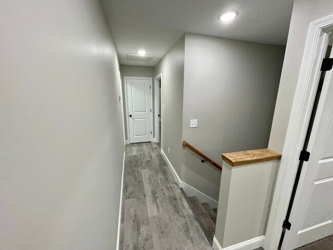 Building Photo - LOCATED IN GIBBS... FANTASTIC 3 BEDROOM HOME!!