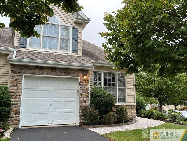 Primary Photo - 1 Silcox Pl