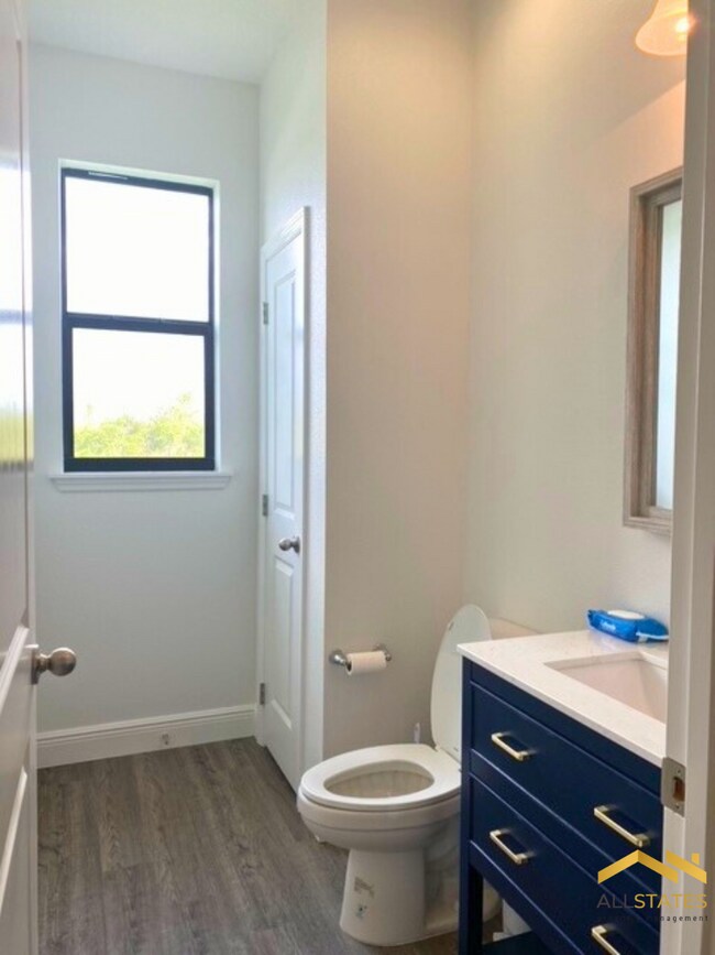 Building Photo - 2941 Siesta View Dr