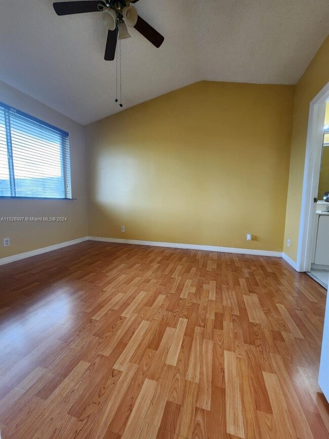 Building Photo - 820 NE 212th Terrace