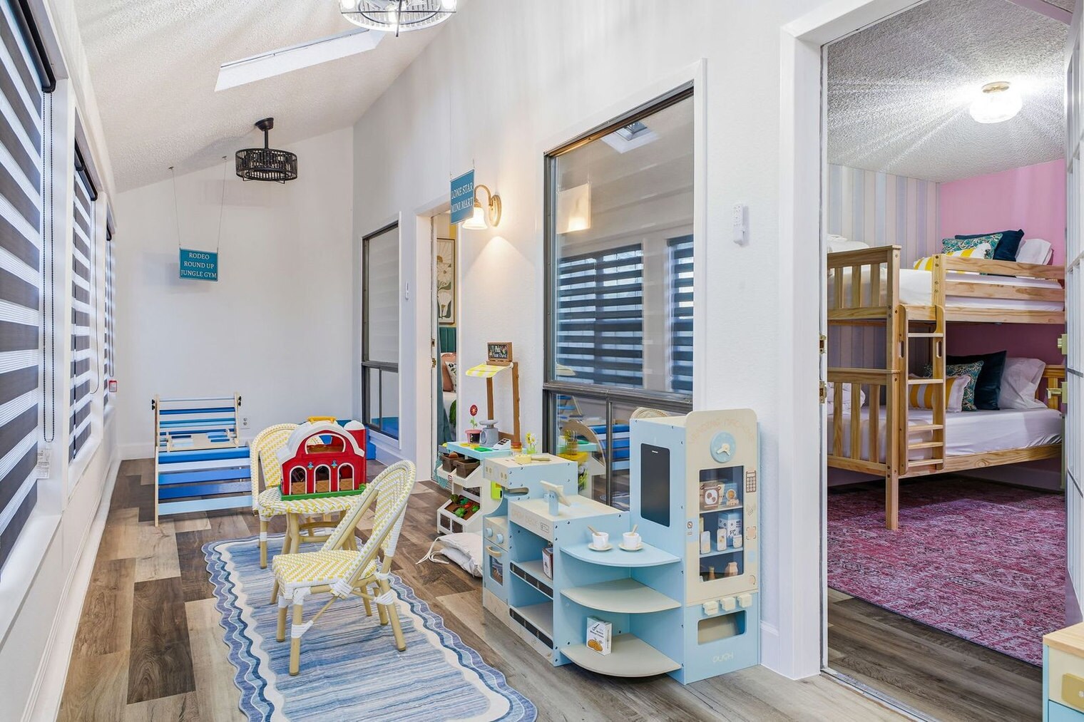 Building Photo - 1818 Moreshead St