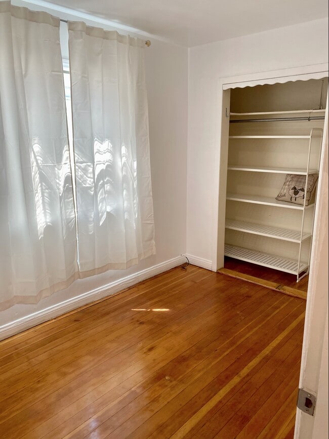 Building Photo - 108 Witmer St