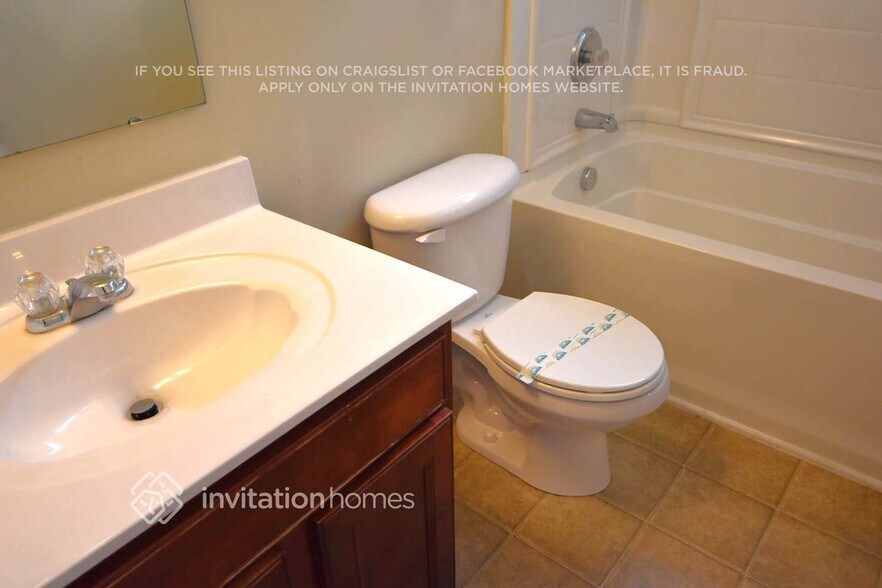 Building Photo - 623 Wrayhill Dr