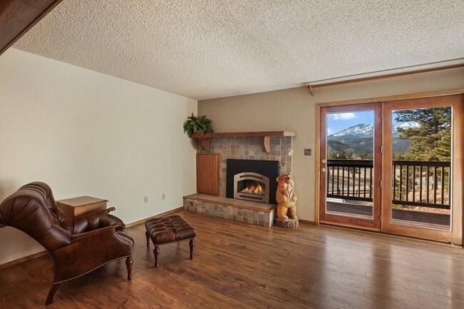 Building Photo - Beautiful Unit on Greenway for rent!