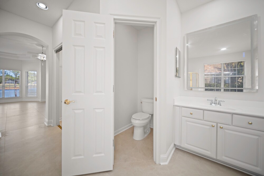 Building Photo - 10061 Vineyard Lake Rd E