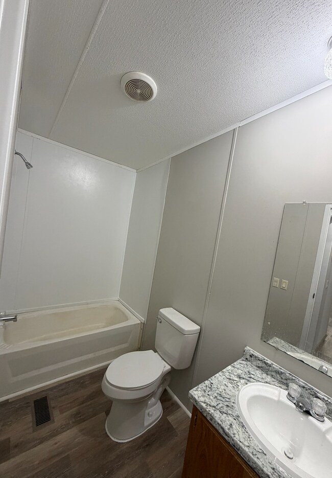 Building Photo - 1542 Jerusalem Rd