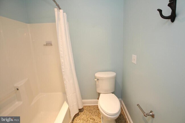 Building Photo - 3 Good Hope Ct