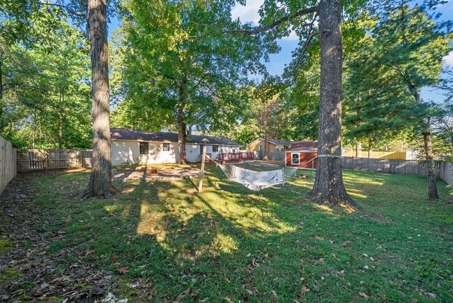 Building Photo - 102 Preston Dr