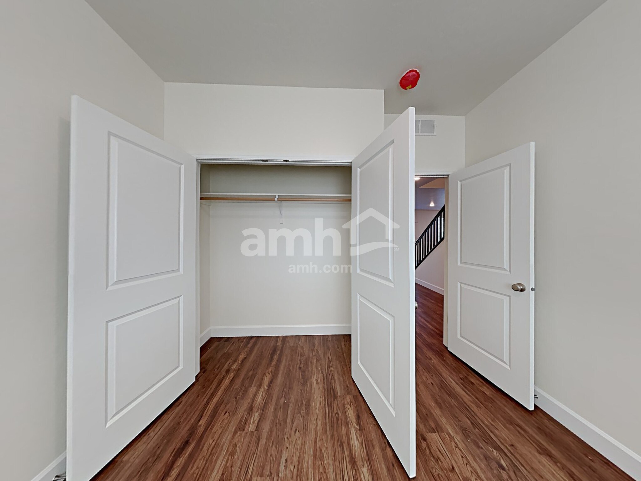 Building Photo - 842 N Garnet Creek Ave