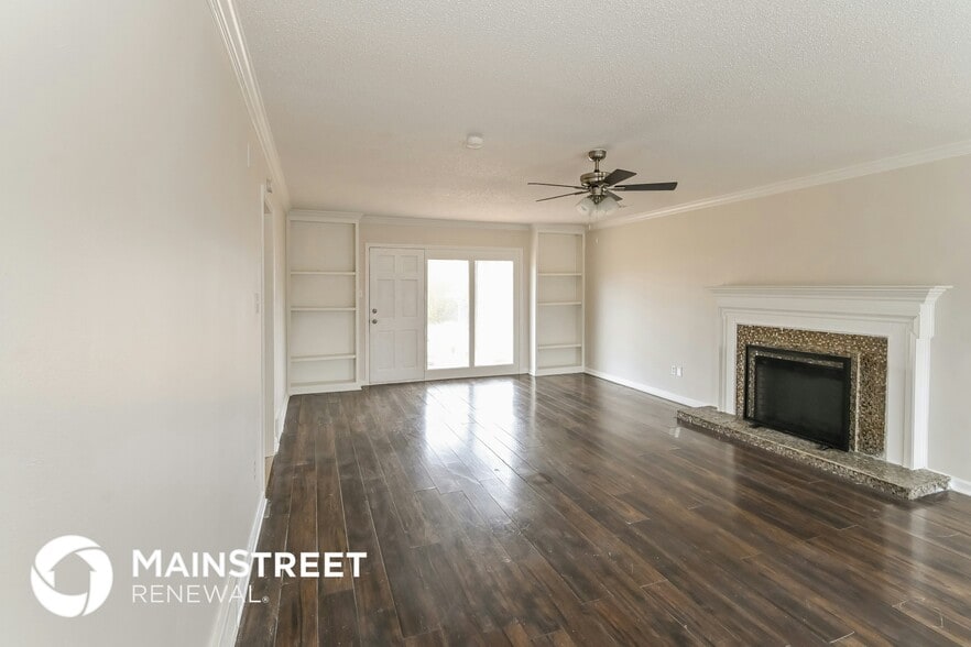 Building Photo - 4815 Beaconfield Cove