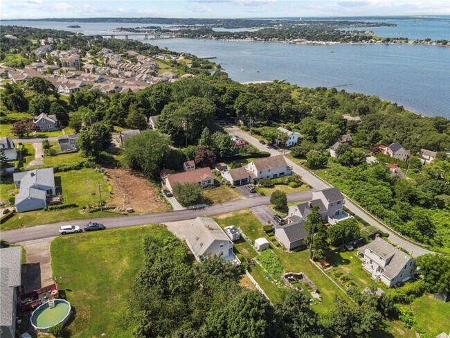 Building Photo - 98 Hobson Ave