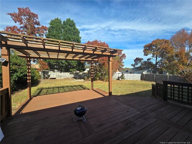 Building Photo - 5544 Bear Creek Cir