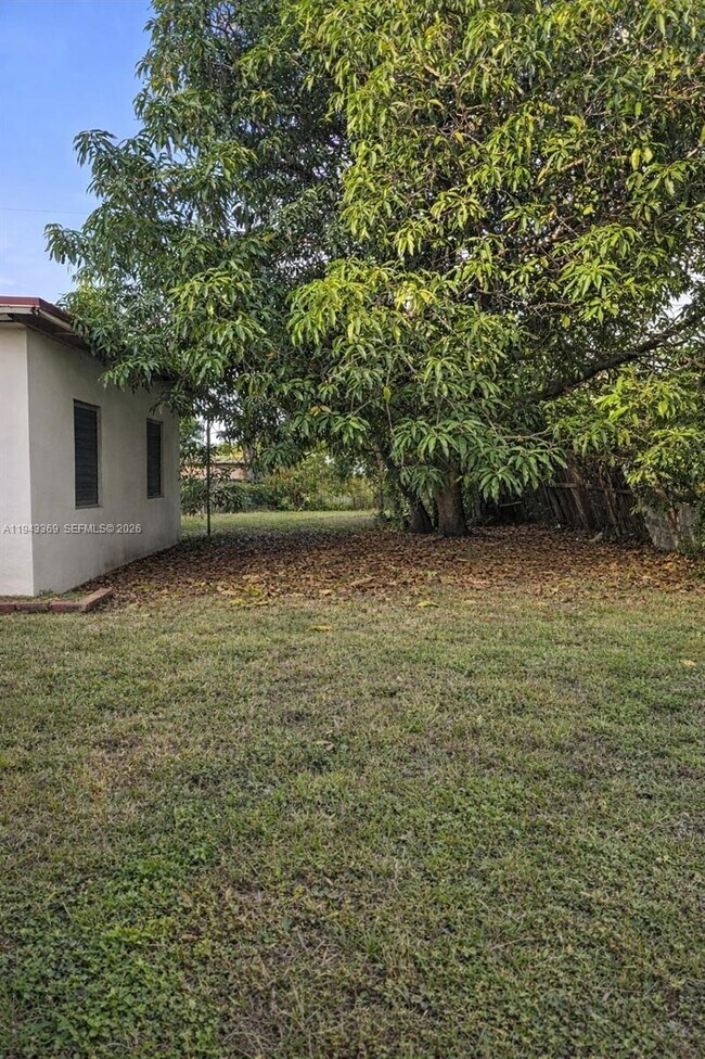 Building Photo - 2325 NW 89th St