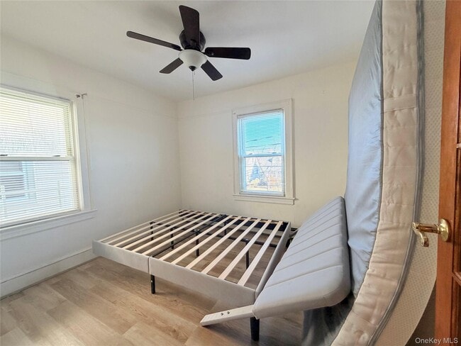 Building Photo - 206 Cherry Ln