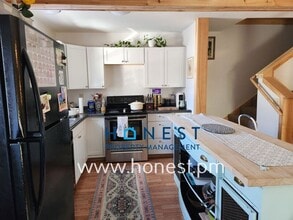 Building Photo - 9 High St