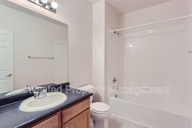 Building Photo - 15700 E Jamison Dr
