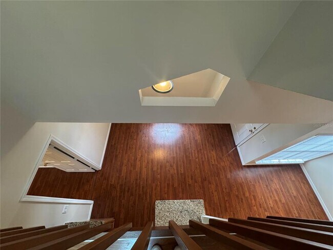 Building Photo - 964 Helmsley Ct
