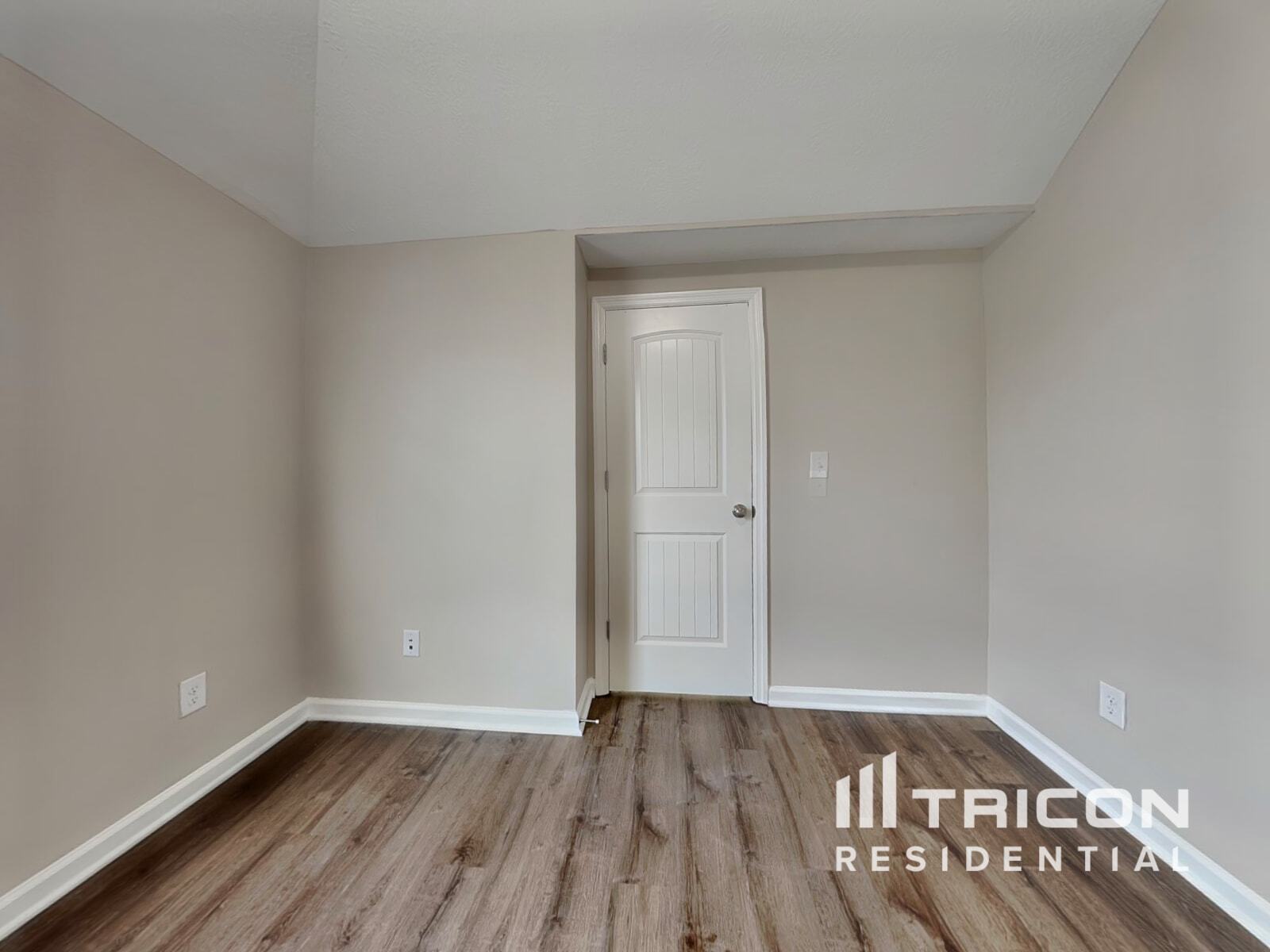 Building Photo - 729 Goodale Dr