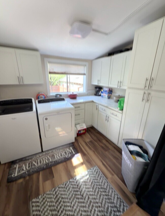 Building Photo - 1244 La Barr Mdws Rd