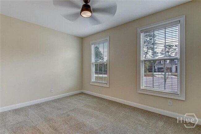 Building Photo - "Spacious 5-Bedroom, 4.5 Bath Retreat at W...