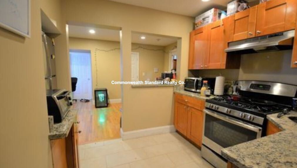 Building Photo - 56 Egmont St