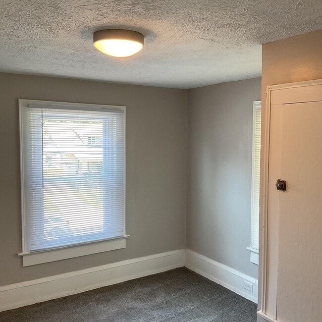 Building Photo - 441 Wildwood Ave