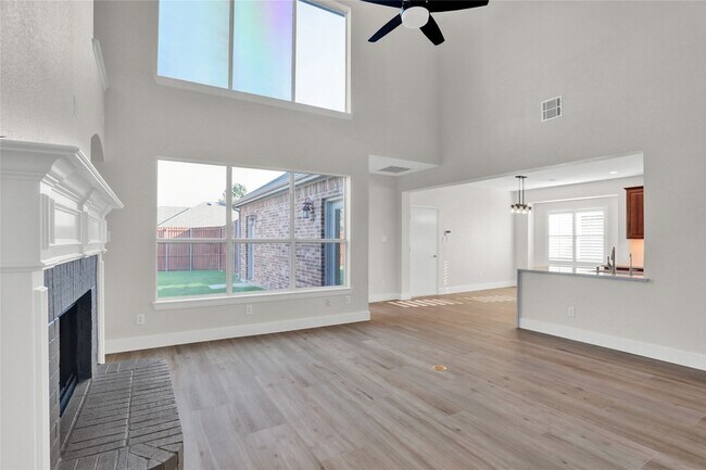 Building Photo - 1617 Sweetbay Dr