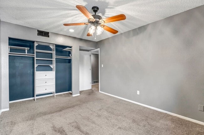 Building Photo - Skyway Condo, 2 Bed, 1.5 Bath, Secure Building