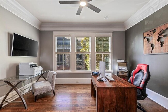 Building Photo - 2125 Cooper Lake Dr SE