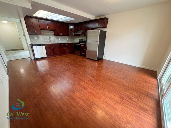 Building Photo - $4095-2 Bd/2.5 Ba Town home in Sunnyvale/Sunset Oaks Community