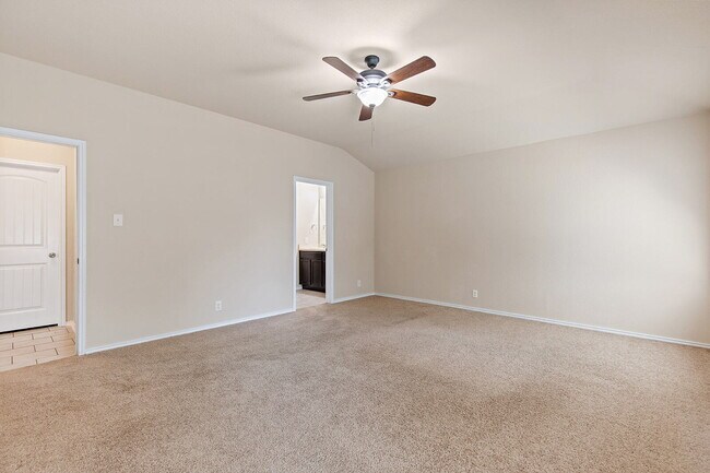 Building Photo - "Spacious 4-Bedroom Retreat in Schertz wit...