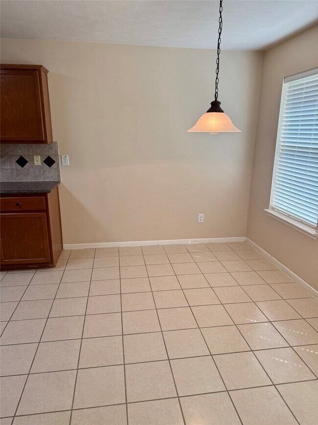 Building Photo - 2311 Slate Ridge Ln