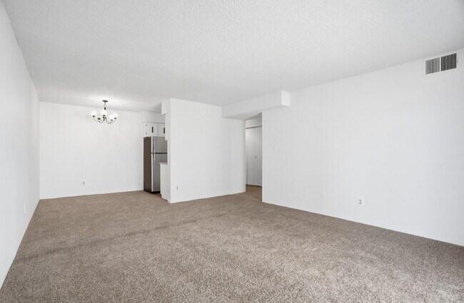 Building Photo - $1,395.95 - 1 Bed, 1 Bath Condo in Denver with Outdoor Patio Space