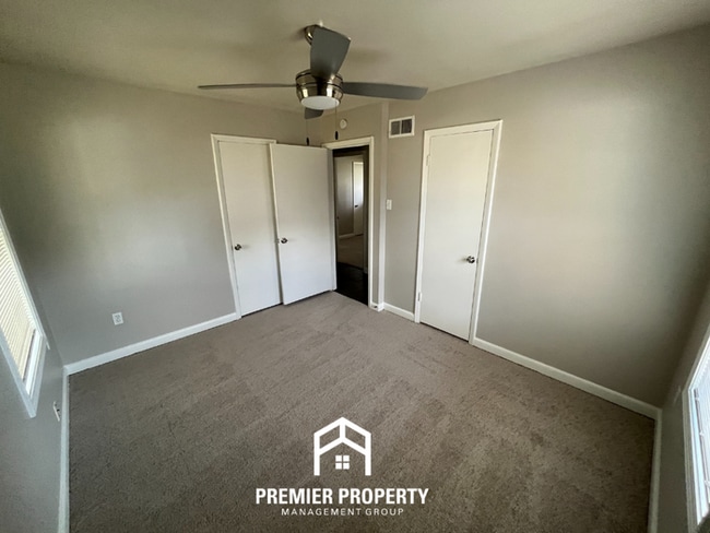 Building Photo - 4637 Newton Dr