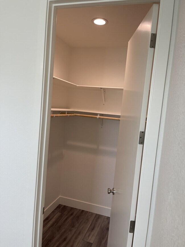 Building Photo - 1758 Thea Ave