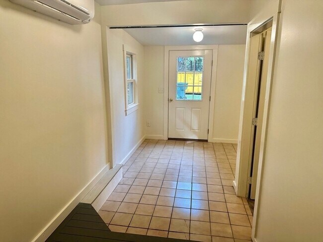 Building Photo - 786 Hemenway St