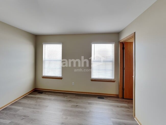 Building Photo - 1482 Sunflower Dr