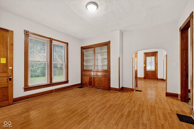 Building Photo - 456 N Centennial St