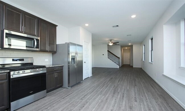 Building Photo - 7124 Elgin St