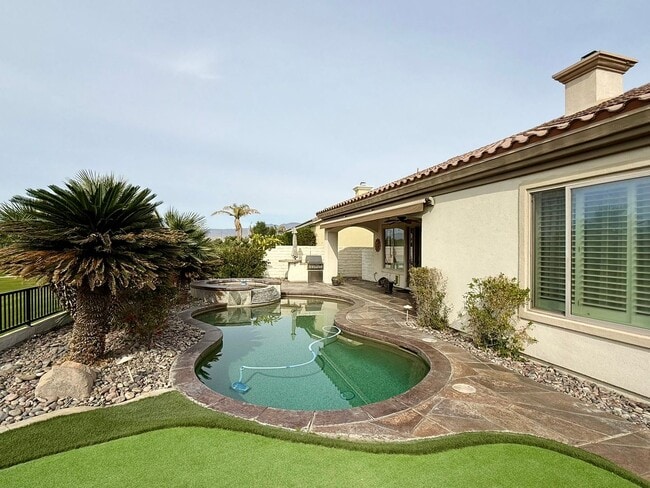 Building Photo - Home in the desirable Del Webb Community