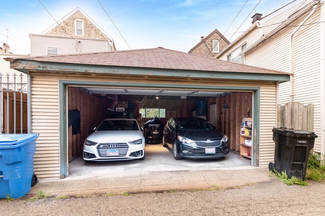 Building Photo - 1249 N Cleaver St