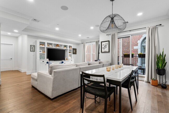 Building Photo - 10-14-14 Sydney St