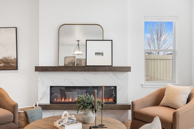 Building Photo - Brand New Luxury Duplex-Top of the line finishes & walking distance to The Village.